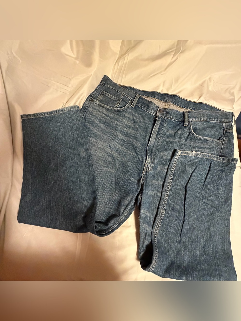 Men's Straight-Leg Denim Jeans in Medium Blue relaxed fit 550 44x30